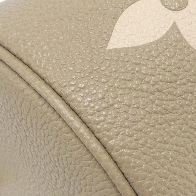 Túi xách vai Louis Vuitton Monogram Bicolor Empreinte Papillon BB M46031 609991