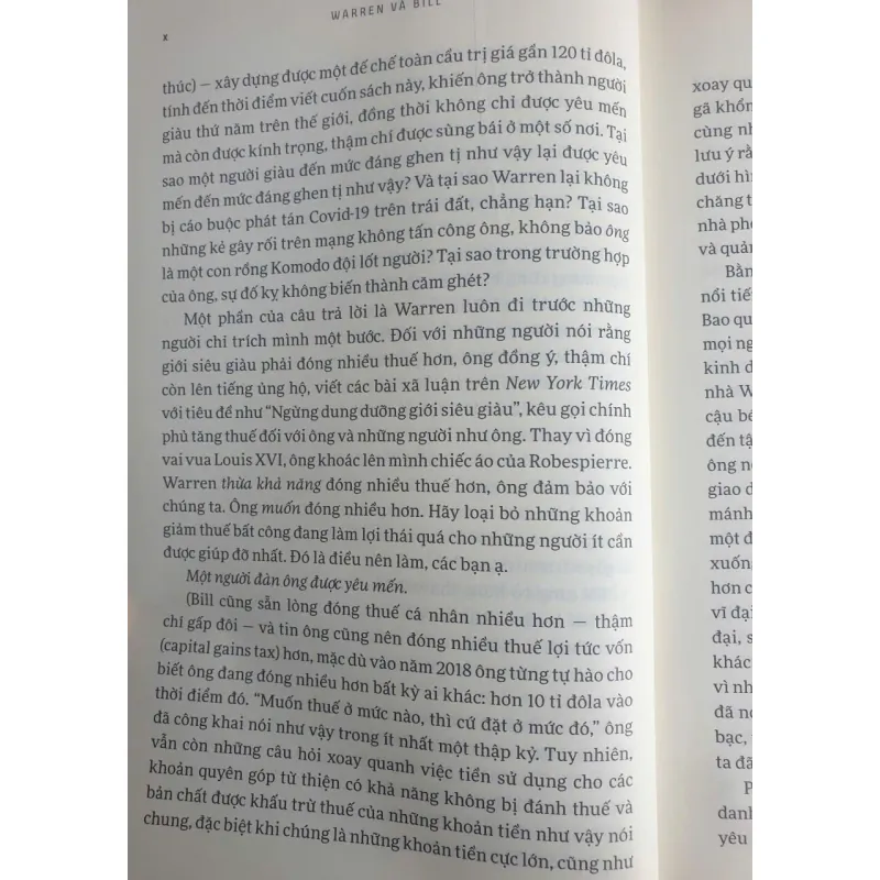 Warren and Bill - Gates, Buffett và tình bạn đã thay đổi thế giới 958255