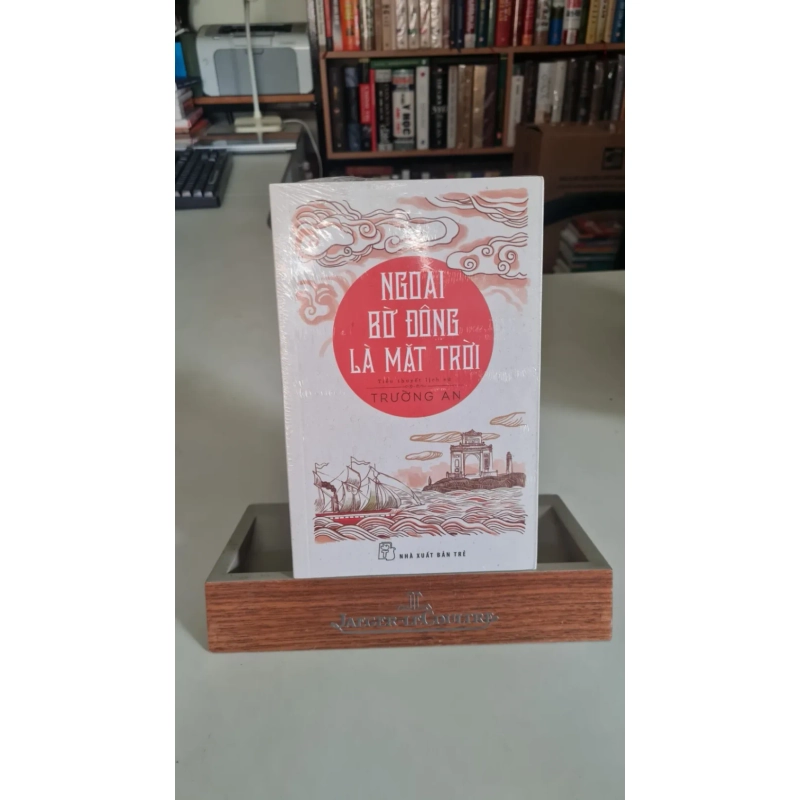 Ngoài bờ đông là mặt trời - Trường An Sách văn học STB0302 908705