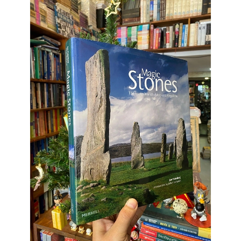 Magic Stones: The Secret World of Ancient Megaliths 783013