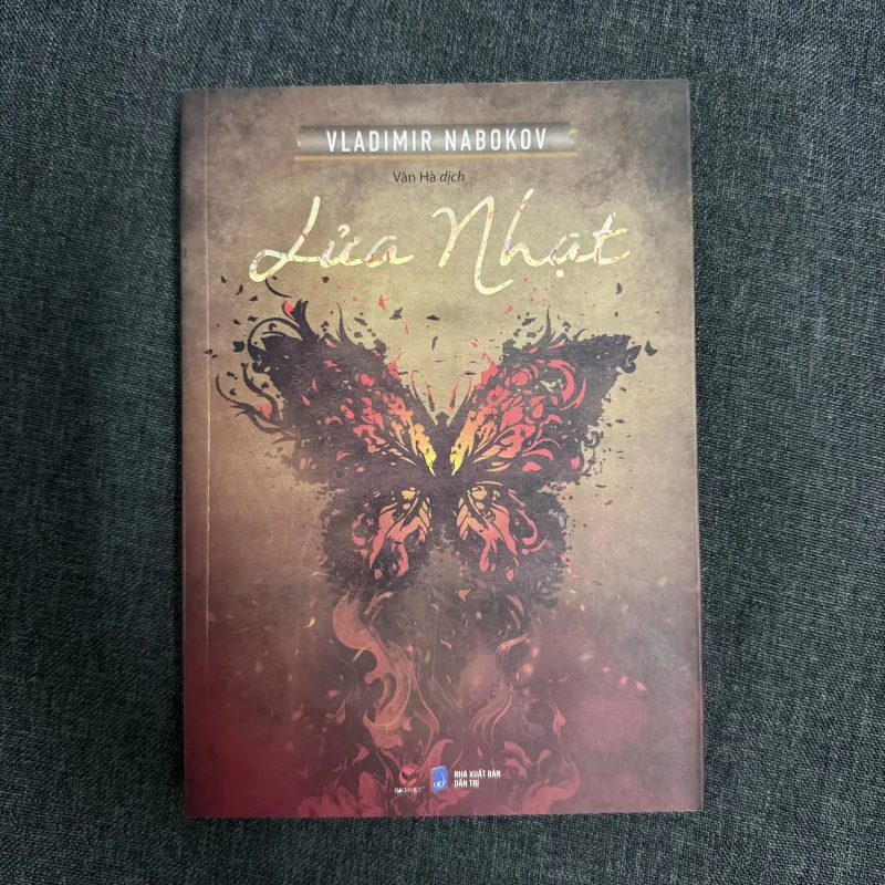 Sách Lửa nhạt - Vladimir Nabokov 748439