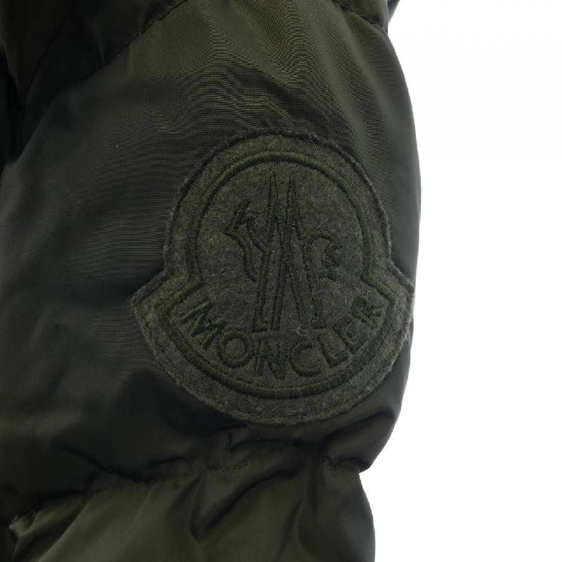 Áo khoác lông vũ MONCLER 642573