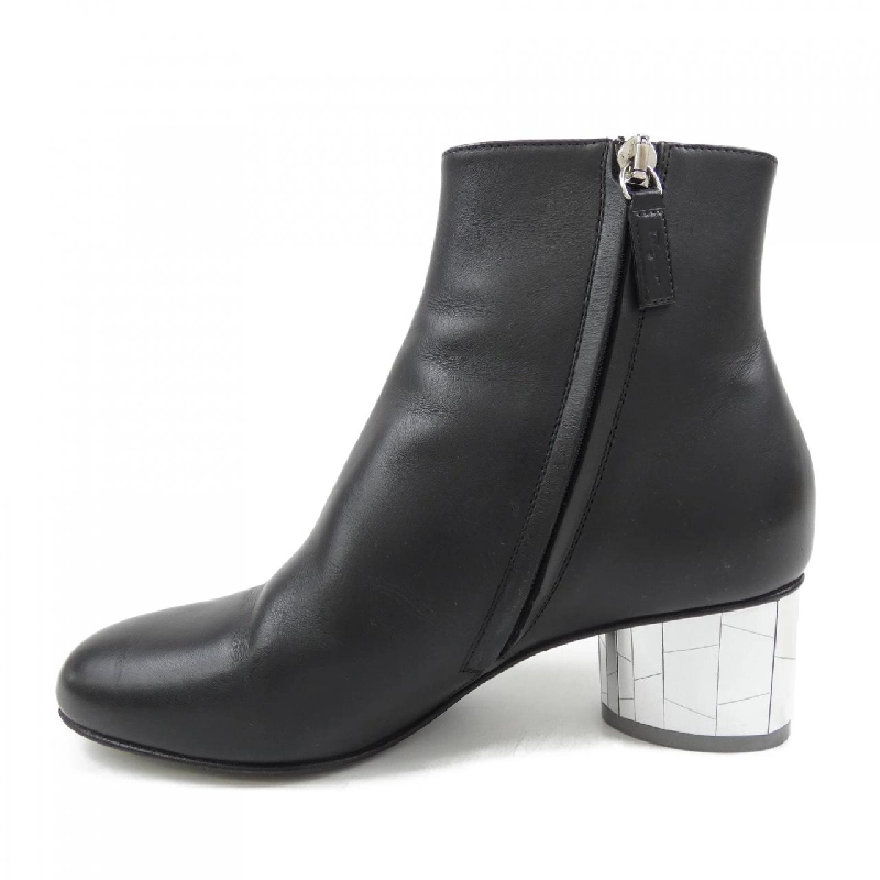 Giày boot SALVATORE FERRAGAMO - Hàng hiệu Authentic 830051