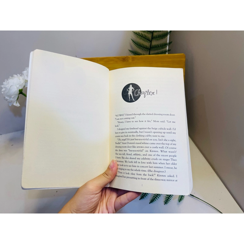 [Sách 2hand từ US] Like new 90% - Models Don't Eat Chocolate Cookies 477971