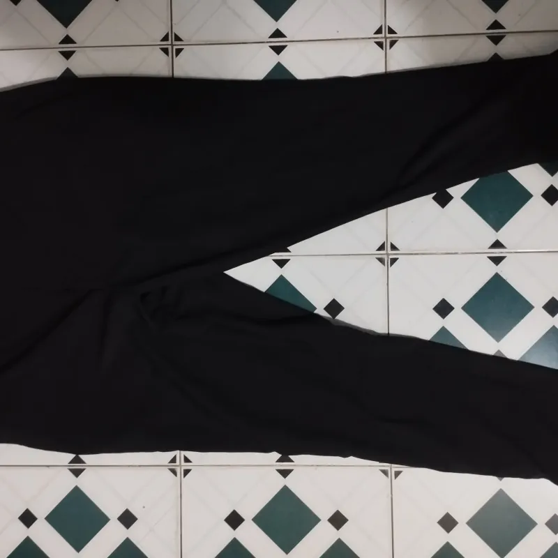 2 Quần Vietten size 34 còn mới 99.9% 746067