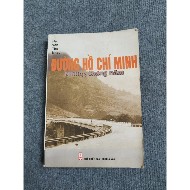 ĐƯỜNG HỒ CHÍ MINH NHỮNG THÁNG NĂM 465992