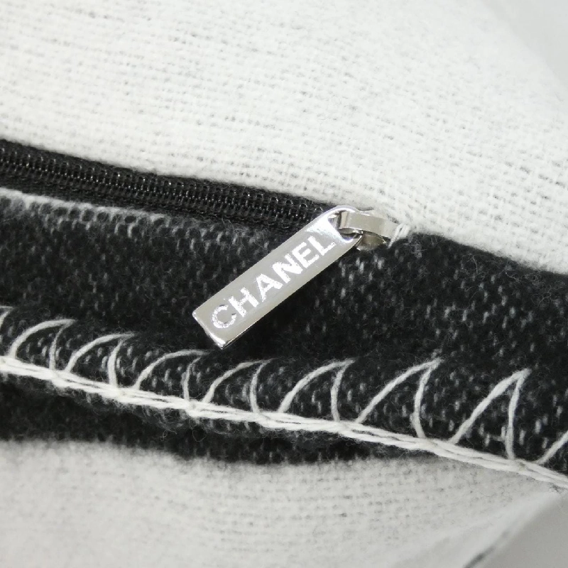 Chanel Cushion - Hàng hiệu Authentic 808099