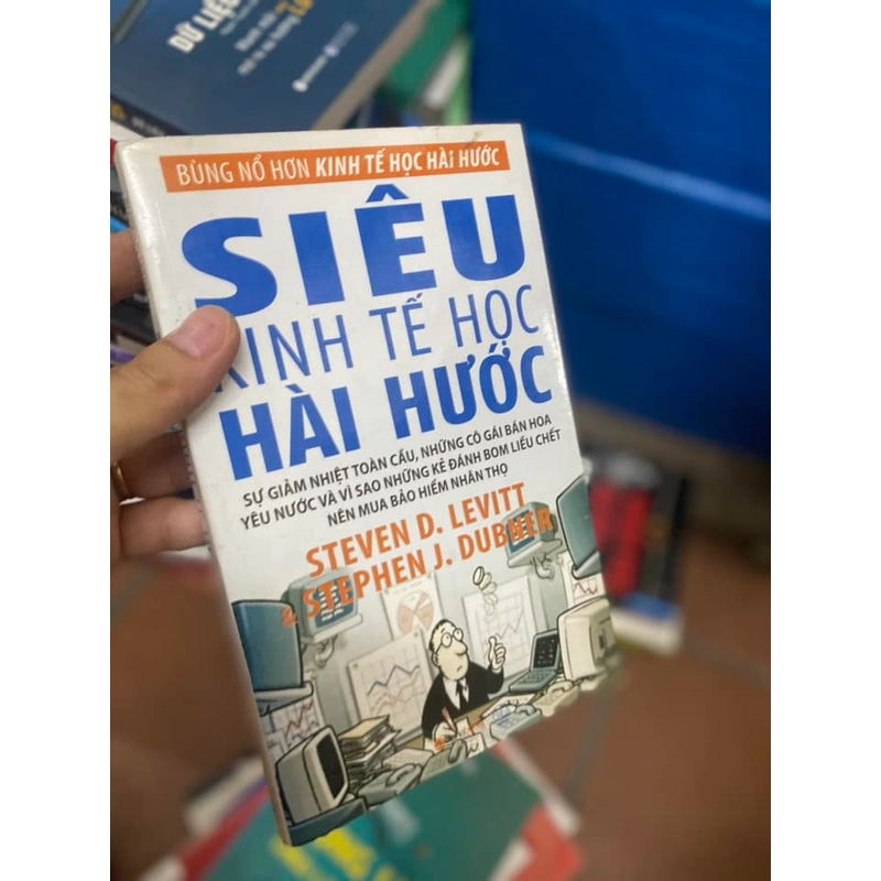 Sách Siêu kinh tế học hài hước 311838