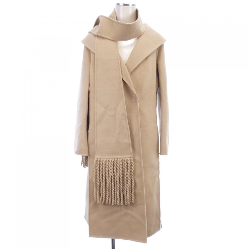 Áo khoác FENDI 635566