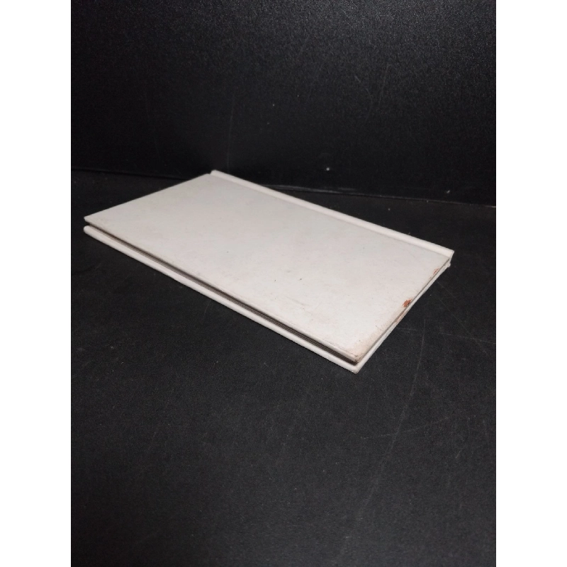 Ngắm mình trong gương (song ngữ, bìa cứng) mới 80% ố 2002 Hoàng Minh Thức HCM2103 VĂN HỌC 918699