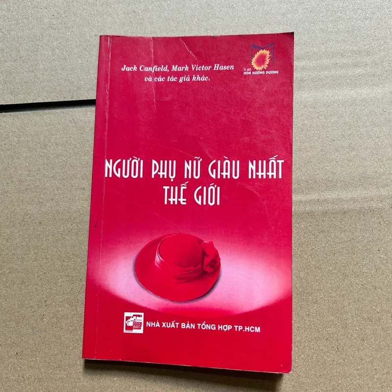 Người phụ nữ giàu nhất thế giới 573156
