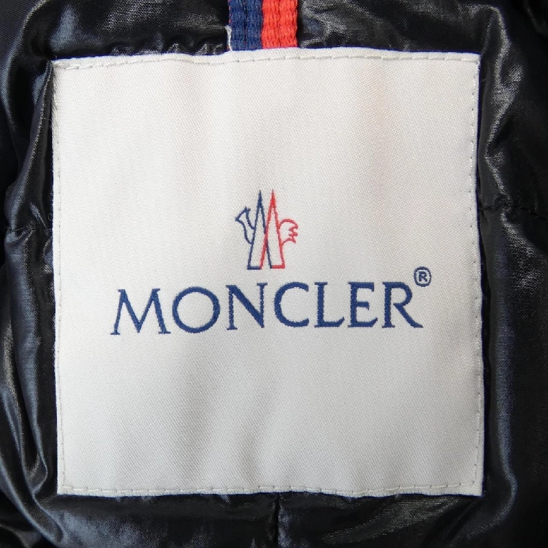 Áo khoác lông vũ MONCLER 642387