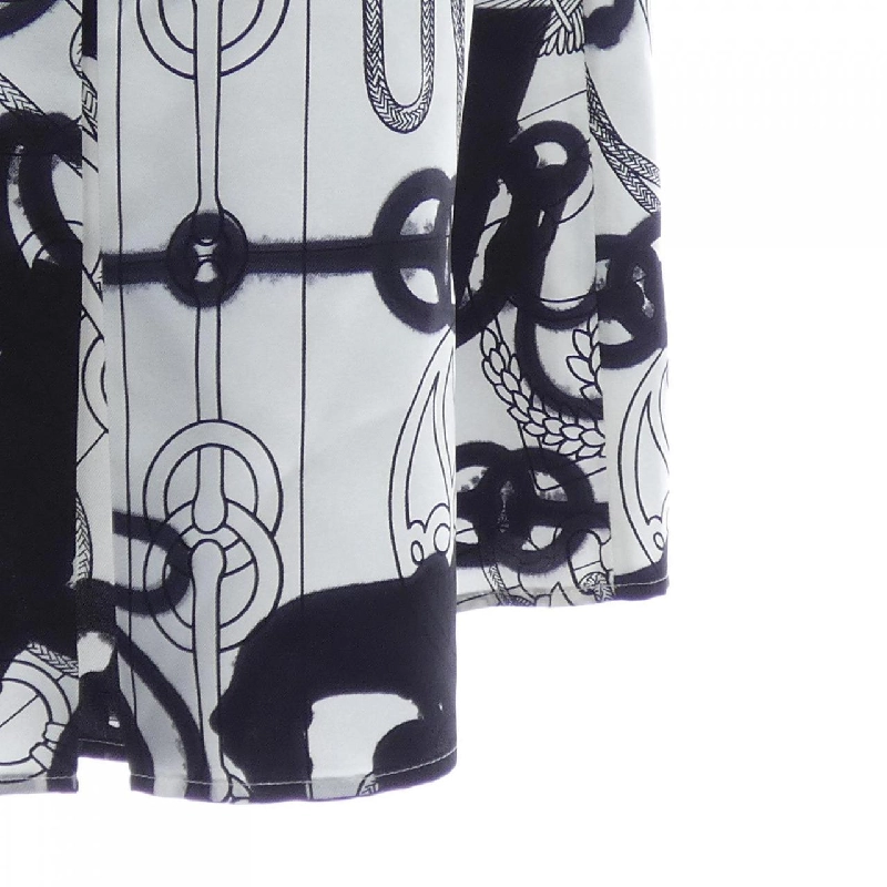 Chân váy HERMES CLIQUETIS TATTOO AQUARELLE 2E0305DW - Hàng hiệu Chính hãng 818073