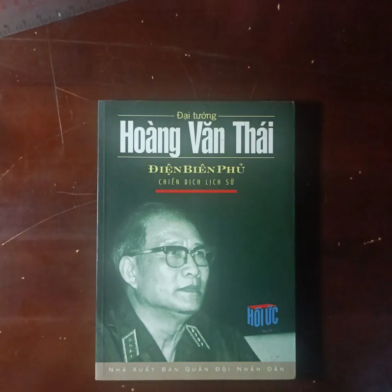Điện Biên Phủ chiến dịch lịch sử, Đại thắng mùa xuân. Tặng quyển sách như hình cuối 728429
