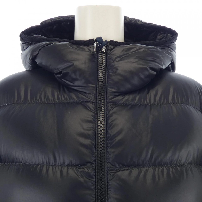 Áo khoác lông vũ MONCLER 638446