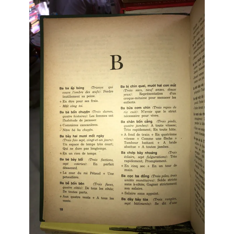 Từ điển thành ngữ - Tục ngữ Việt - Pháp - GS. Nguyễn Lân 1029305