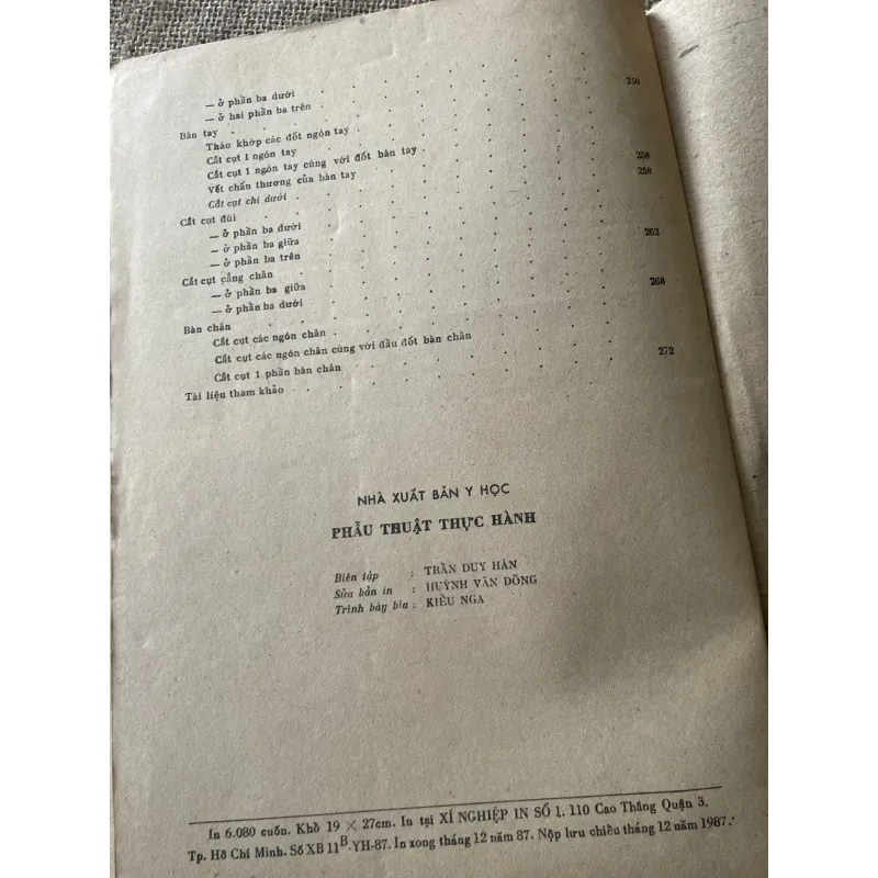 Phẫu thuật thực hành , sách y 1987, khổ lớn , 300 trang - Hoàng đình Cầu 796432