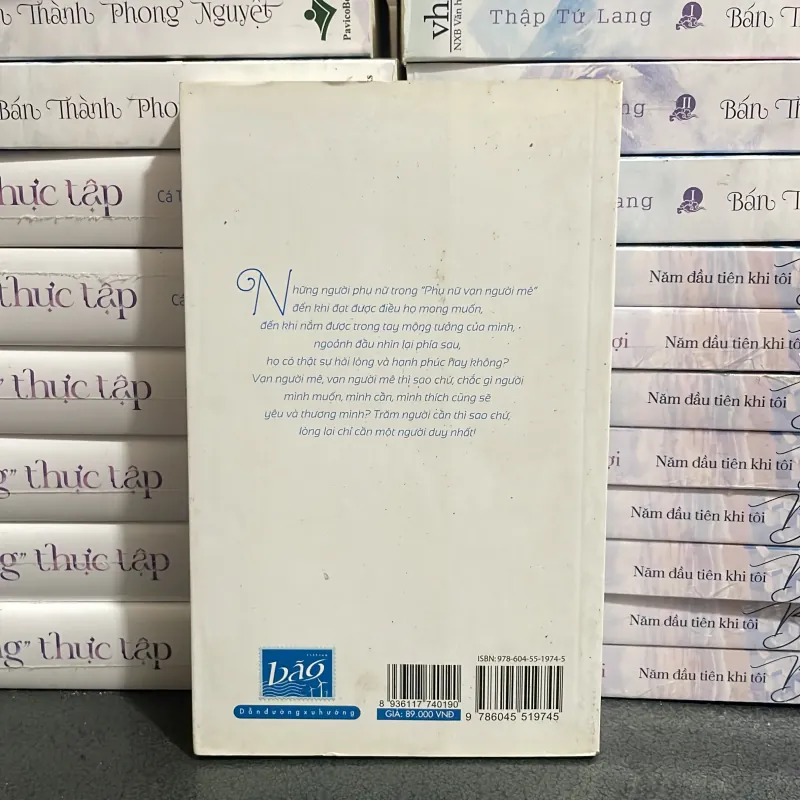 (tản văn) - Phụ nữ vạn người mê - Huyền Trang Bất Hối 998025