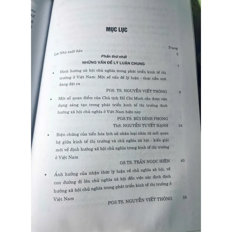 SÁCH ĐỊNH HƯỚNG XÃ HỘI CHỦ NGHĨA TRONG PHÁT TRIỂN KINH TẾ THỊ TRƯỜNG Ở VIỆT NAM 705956