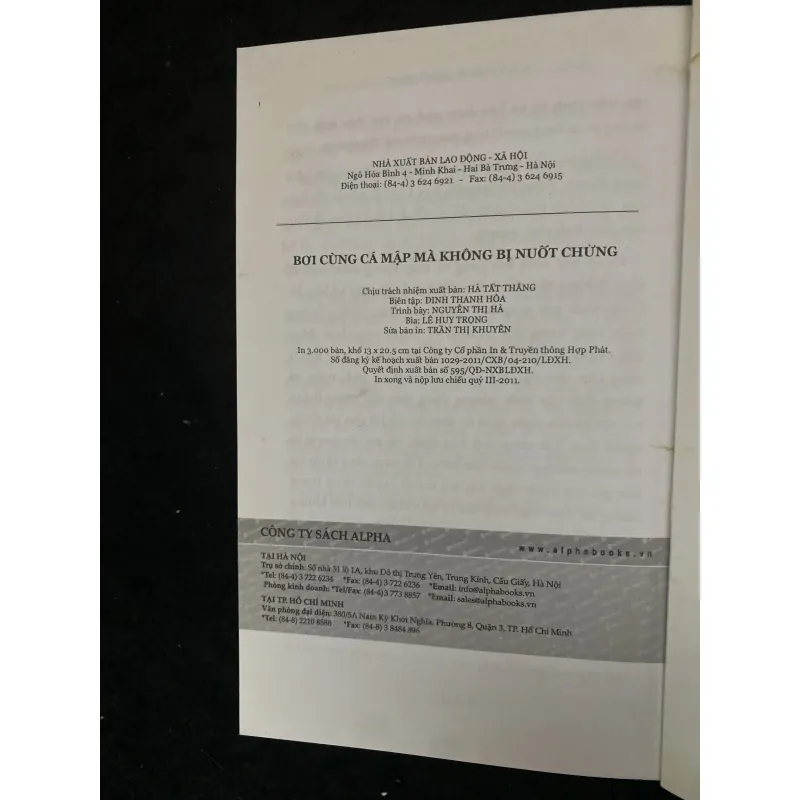 Bơi cùng cá mập mà không bị nuốt chửng-Harvey B. Mackay 1029248