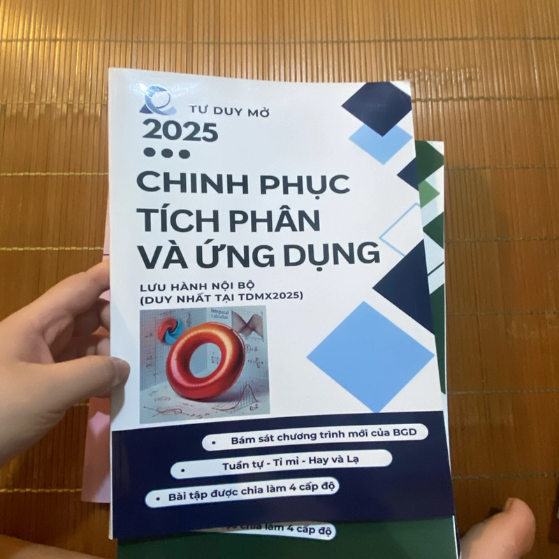 Combo luyện thi THPTQG 2025 tư duy mở (sách khoá học, chỉ lưu hành nội bộ) 447148