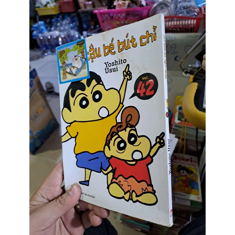 (TẶNG BOOKMARK) Shin cậu bé bút chì 42 - Usui - RBK0111 951677