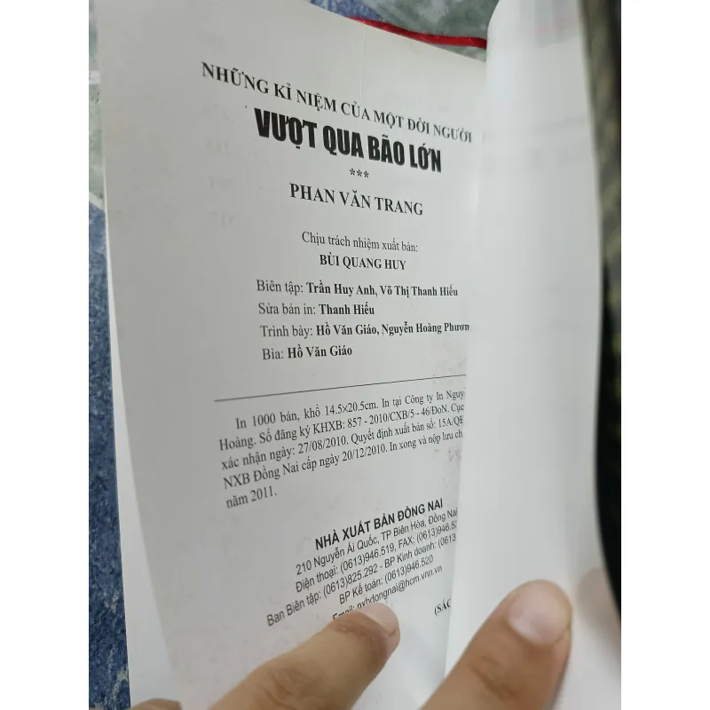 Những kỉ niệm của một đời người - Vượt qua bão lớn - Phan Văn Trang 1001165