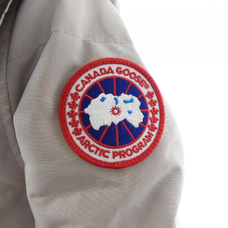 Áo khoác lông vũ MACKENZIE của CANADA GOOSE 2302JL - Hàng hiệu Authentic 819159