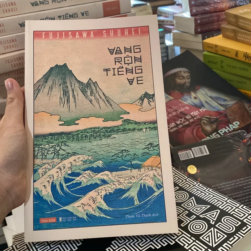 Vang rộn tiếng ve 992812