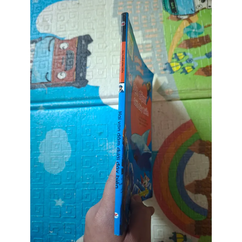 Hai vạn dặm dưới đáy biển 970429