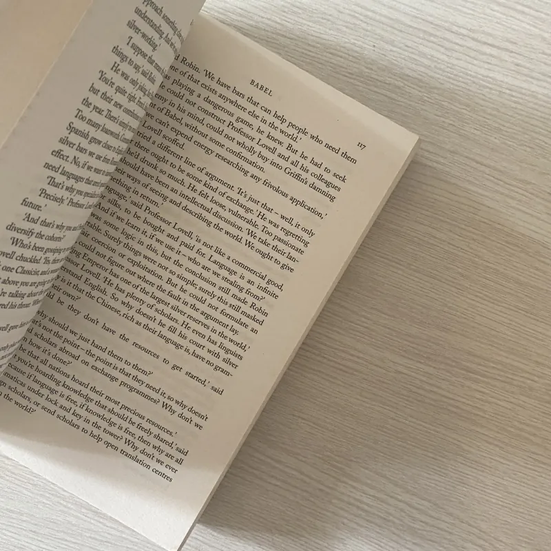 Babel - R. F.  Kuang 958509