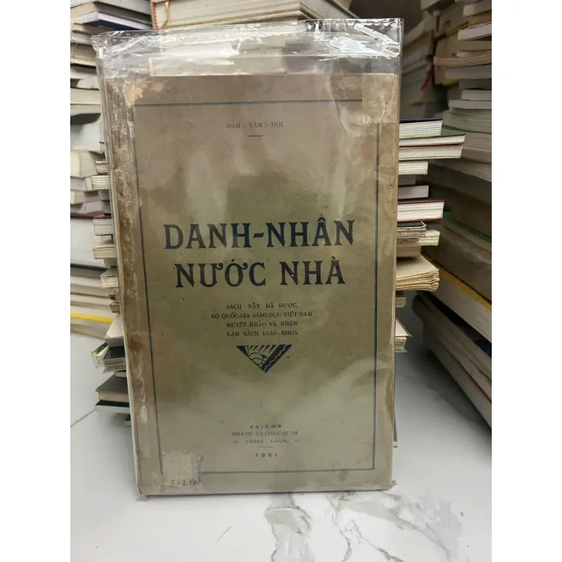 Danh-Nhân Nước Nhà	Đào - Văn - Hội 602307