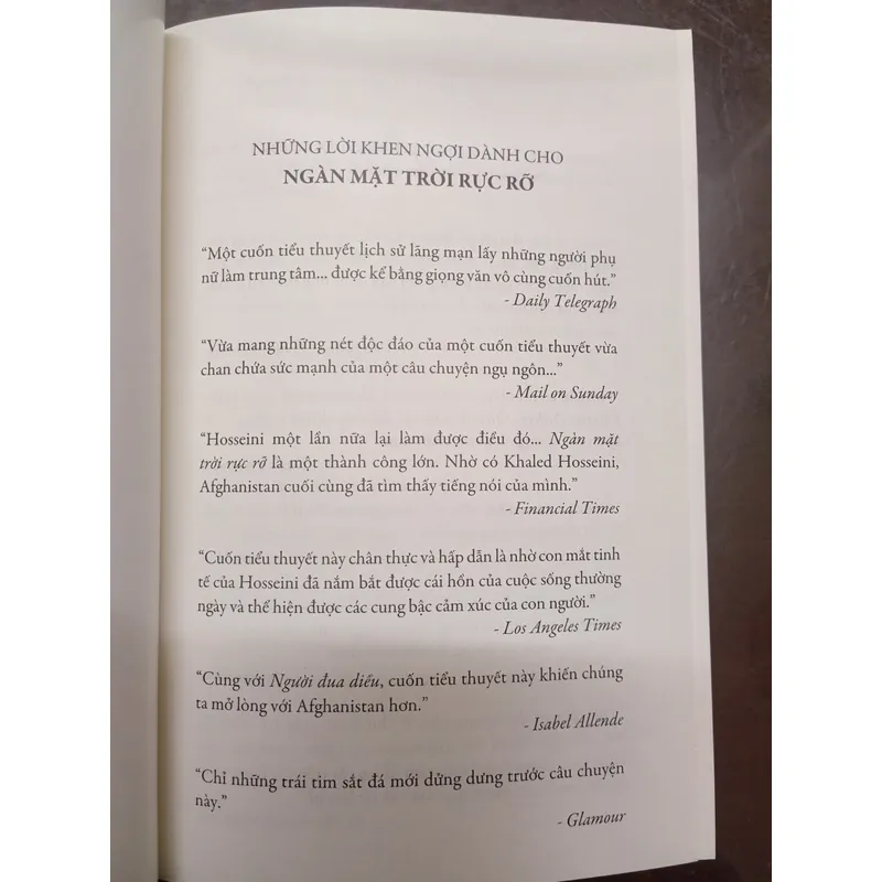 Ngàn mặt trời rực rỡ - Sách cũ 642576