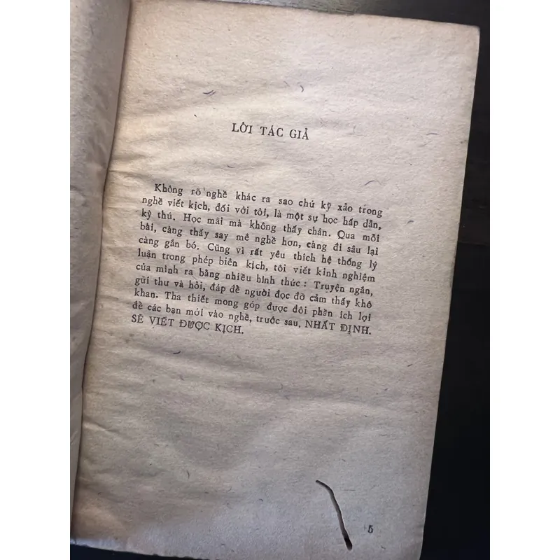 Nhất định viết được kịch 610736