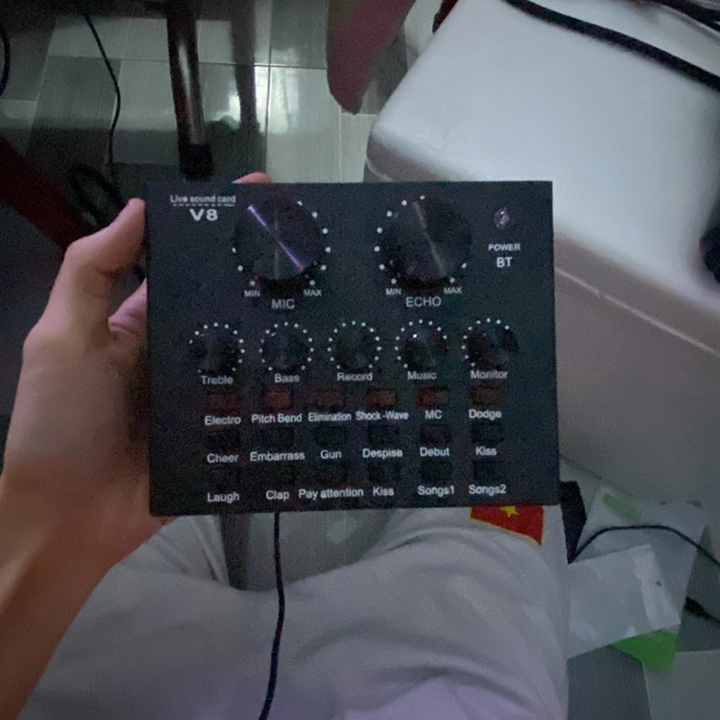 Soundcar V8 thường kèm micro 446417
