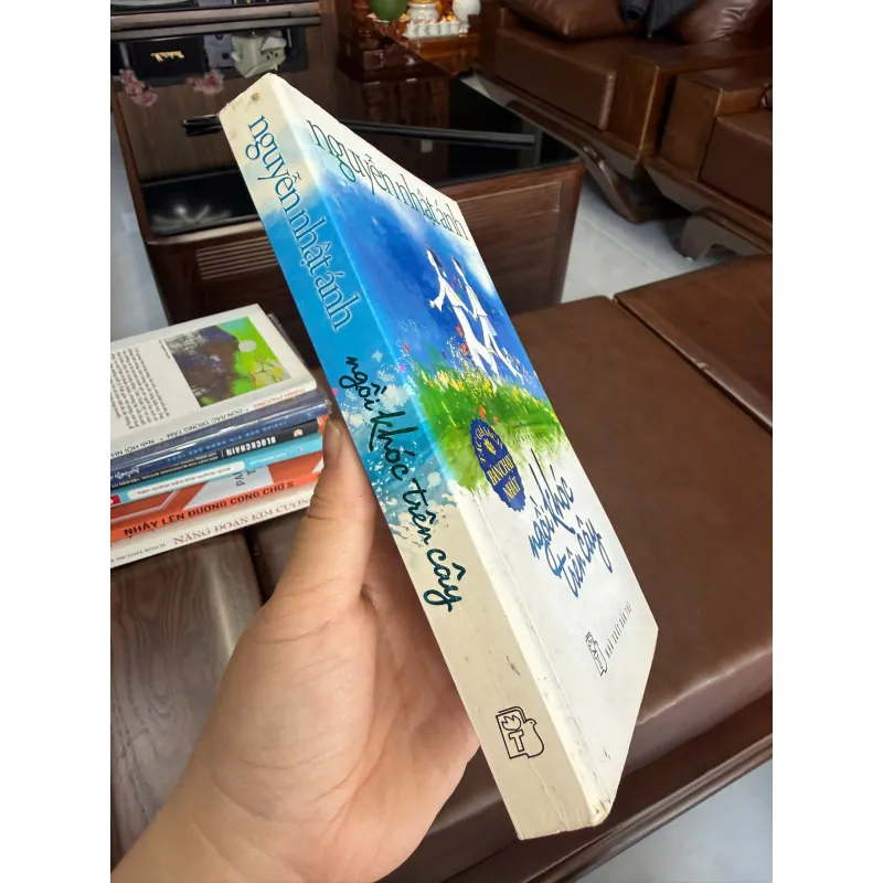 Ngồi Khóc Trên Cây – Nguyễn Nhật Ánh | Truyện Dài Văn Học Việt Nam Bán Chạy- K2 998459