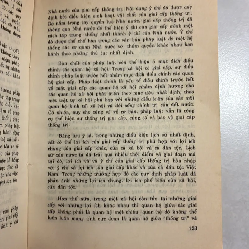 Những vấn đề lý luận cơ bản về nhà nước và pháp luật - 1995s 800312