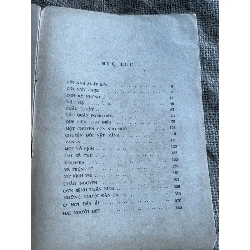 Truyện ngắn Chekhov - 1977 - gần 400 trang  932942