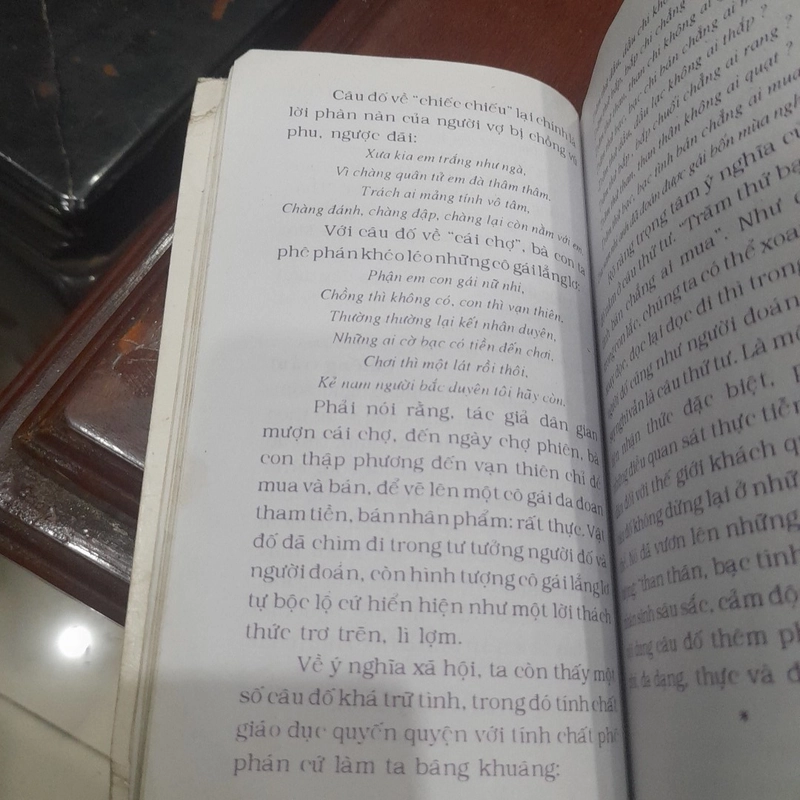 CÂU ĐỐ VIỆT NAM (Võ Hồng Thiên Lữ sưu tầm và biên soạn) 308890