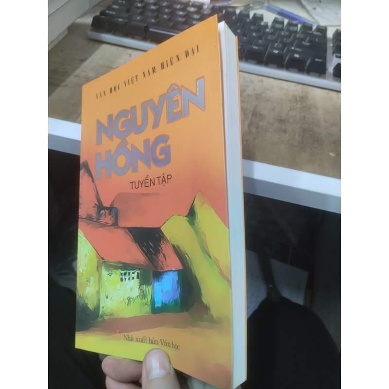 Nguyên Hồng tuyển tập 379124