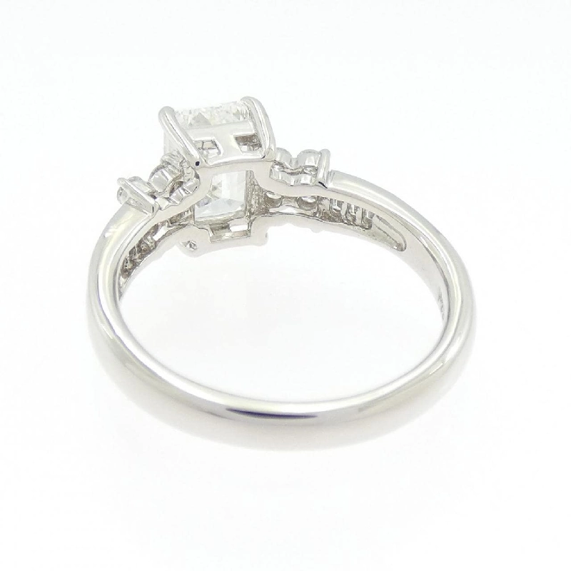 Nhẫn kim cương PT900 1.500CT F SI2 cắt hình Emerald - Hàng hiệu Authentic 874091