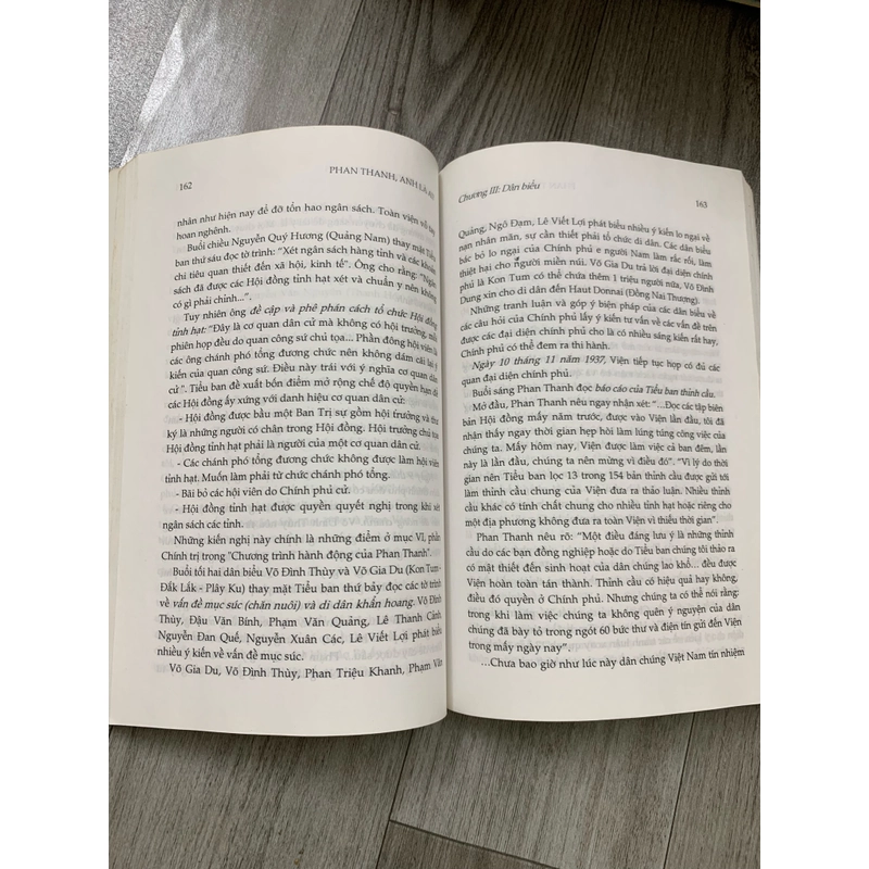Phan thanh anh là ai. Có chữ ký tặng của tác giả. 999 458297