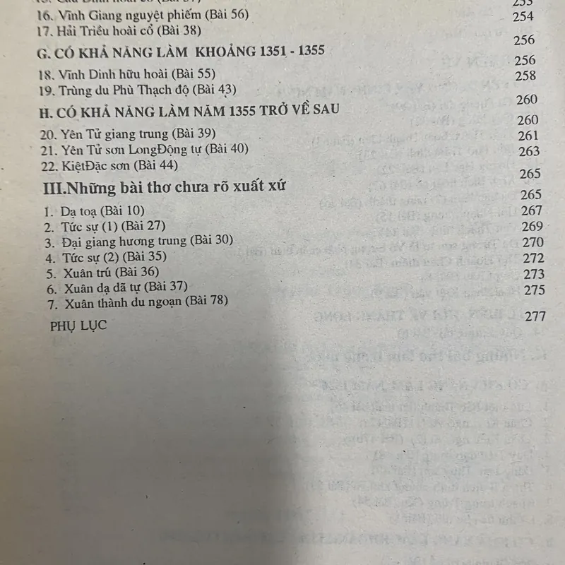 ẢNH HƯỞNG LÍ VĂN HÁN TRẦN QUA THƠ VÀ NGÔN NGỮ THƠ  572261