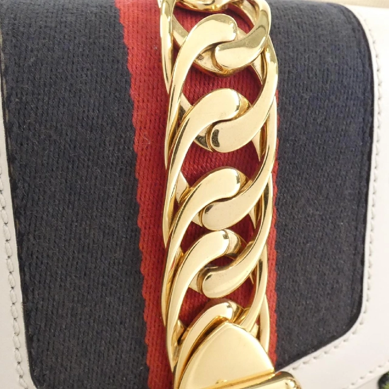 Túi xách Gucci Sylvie 421882 D4ZQG - Hàng hiệu Chính hãng 765239