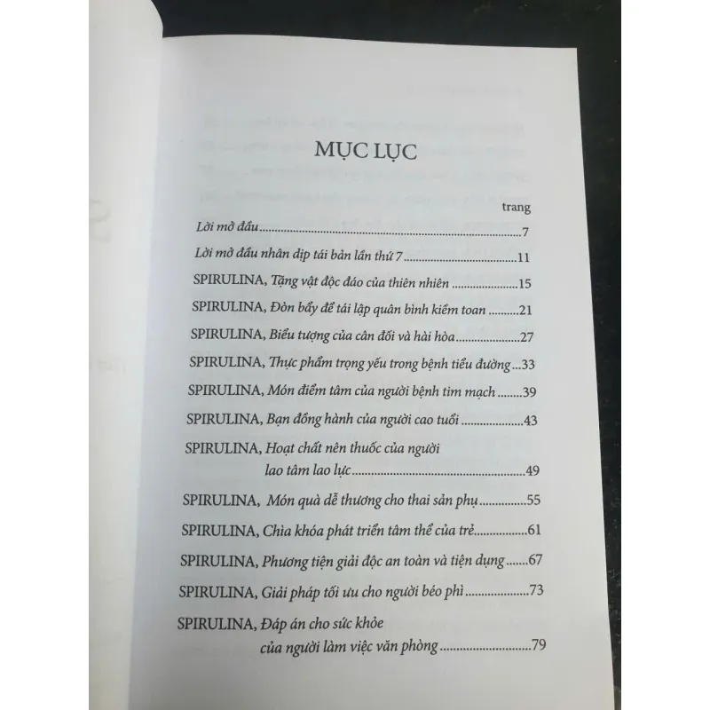 Sách Spirulina Dưỡng Chất Hoàn Hảo Cho Mọi Người của Bác sĩ Lương Lễ Hoàng 694477