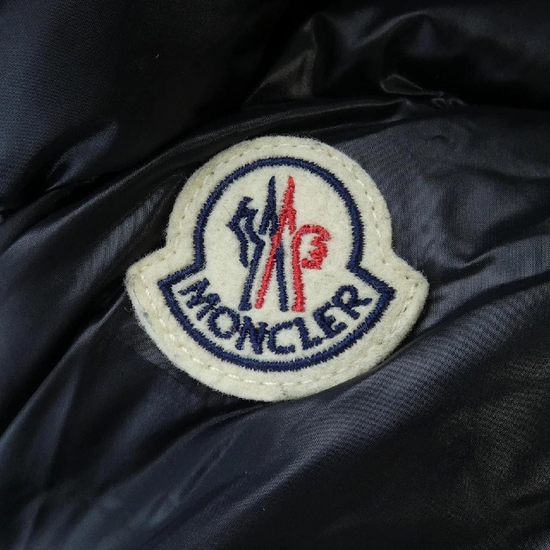 Áo khoác lông vũ MONCLER 633340