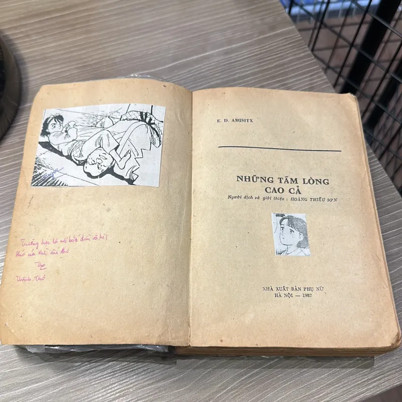 Những tấm lòng cao cả - NXB Hà Nội 1987 996269