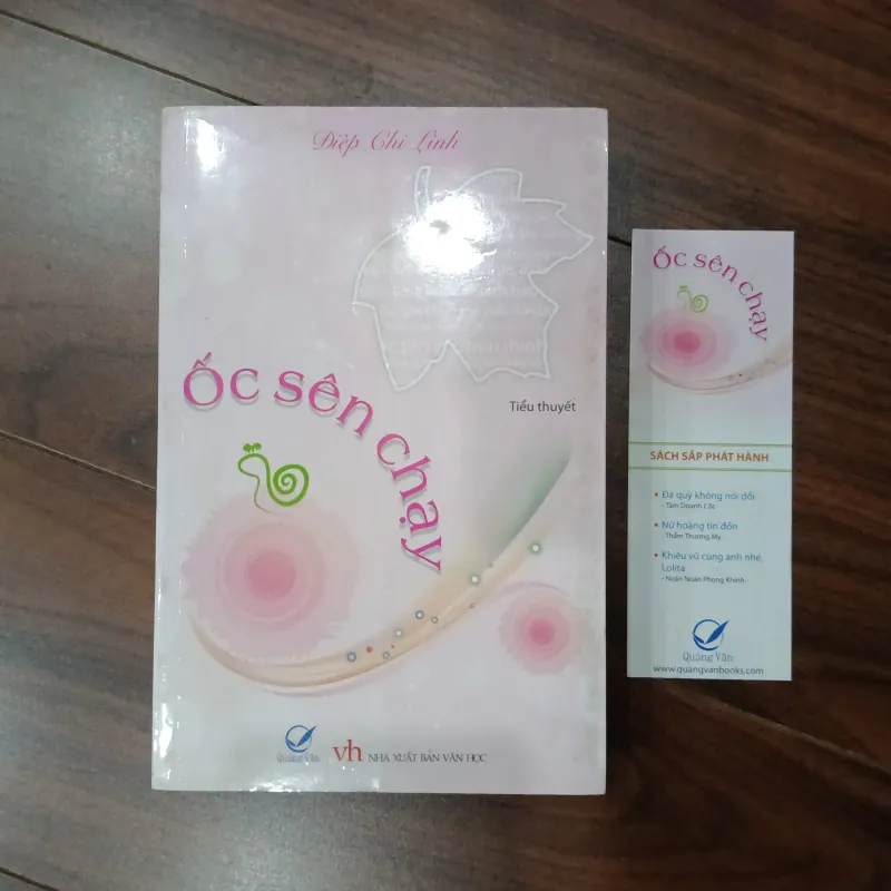 Ốc sên chạy 935294