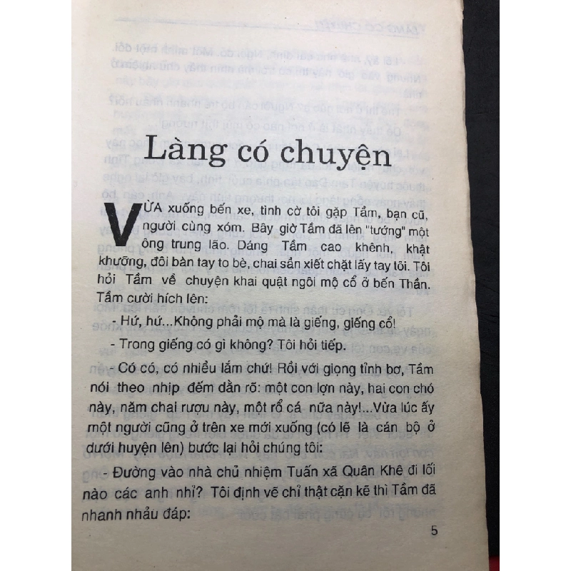 Làng có chuyện 1997 mới 60% ố bẩn Nguyễn Uyển HPB0906 SÁCH VĂN HỌC 164732