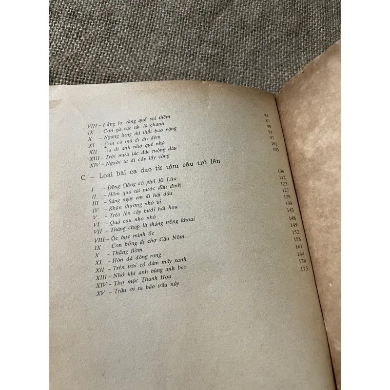 BÌNH GIẢNG CA DAO - HOÀNG TIẾN TỰU 573654